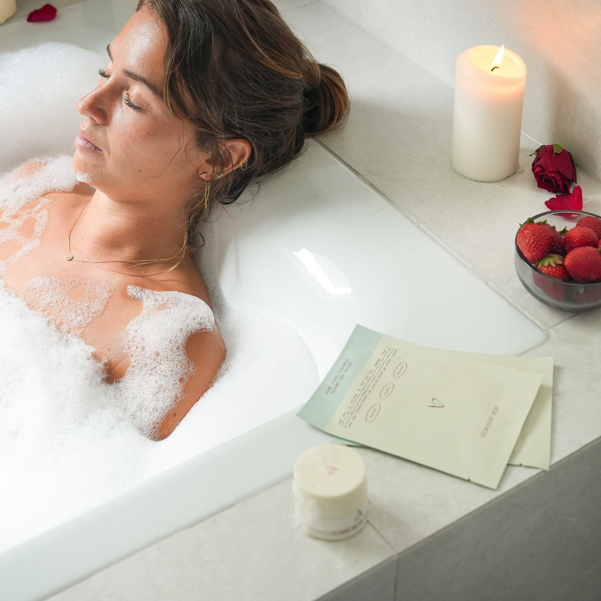 IT TAKES TWO GEL EXFOLIATOR