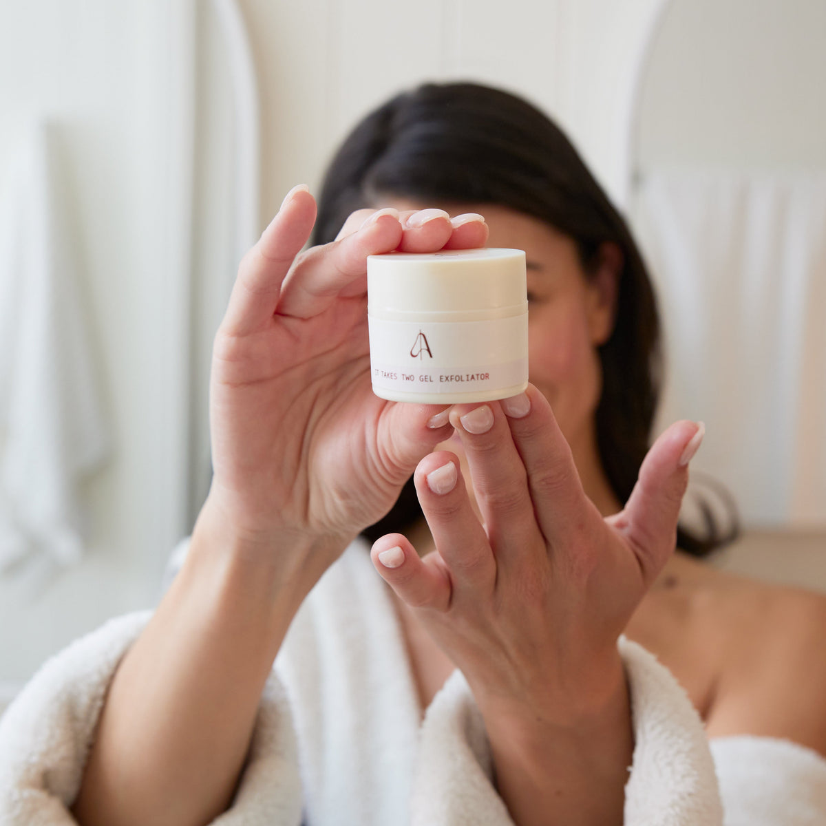 IT TAKES TWO GEL EXFOLIATOR